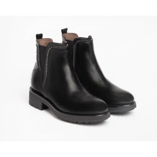Shoes > Boots > Chelsea Boots - - Nerogiardini - Modalova