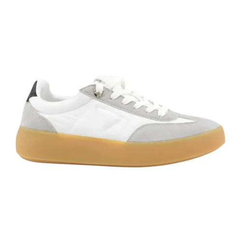 Guess - Shoes > Sneakers - White - Guess - Modalova