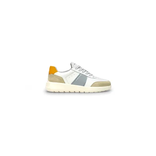 Shoes > Sneakers - - Ambitious - Modalova
