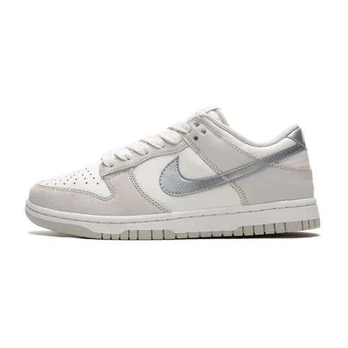 Nike - Shoes > Sneakers - Gray - Nike - Modalova