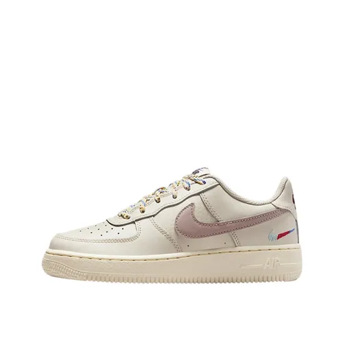 Nike - Shoes > Sneakers - Beige - Nike - Modalova