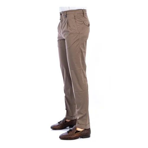 Myths - Trousers > Chinos - Brown - Myths - Modalova