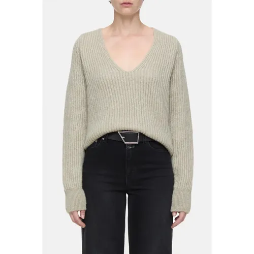 Knitwear > V-neck Knitwear - - Closed - Modalova