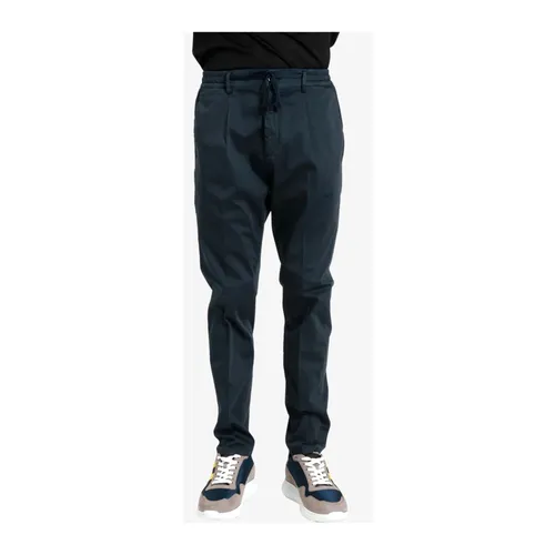 Trousers > Slim-fit Trousers - - Cruna - Modalova