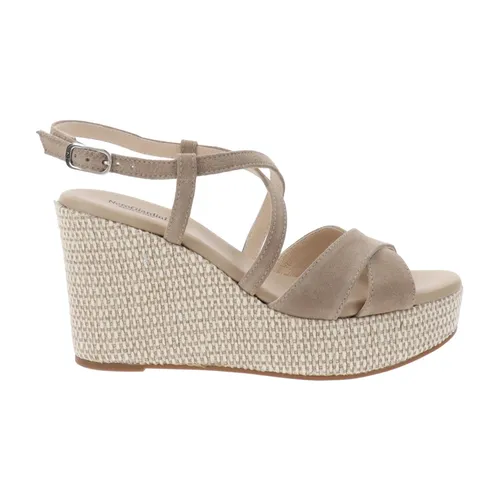 Shoes > Heels > Wedges - - Nerogiardini - Modalova