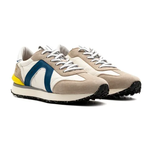 Shoes > Sneakers - - Ambitious - Modalova