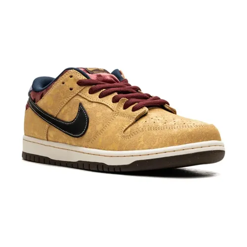 Nike - Shoes > Sneakers - Brown - Nike - Modalova