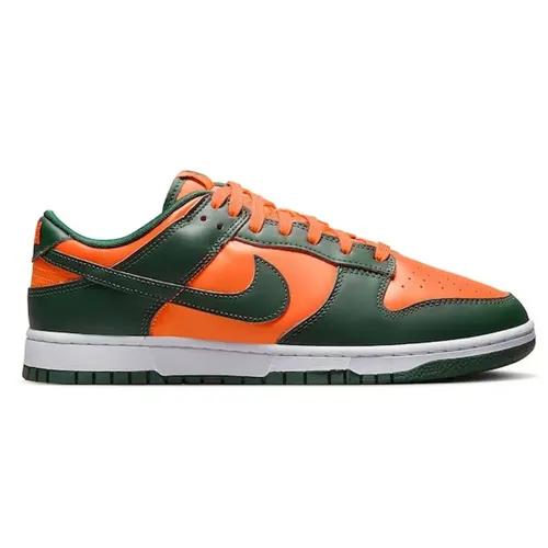 Nike - Shoes > Sneakers - Red - Nike - Modalova