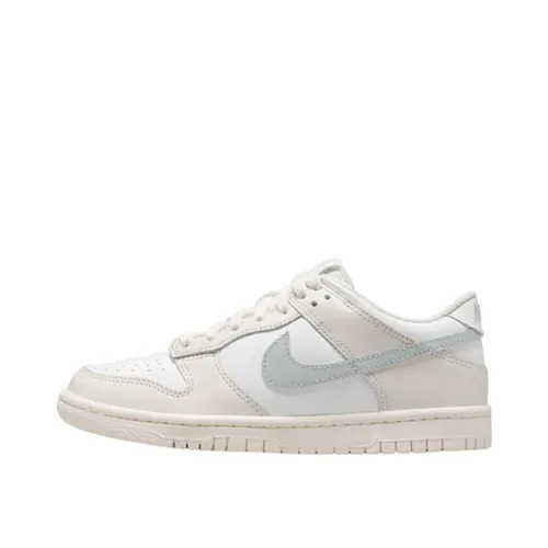 Nike - Shoes > Sneakers - Beige - Nike - Modalova