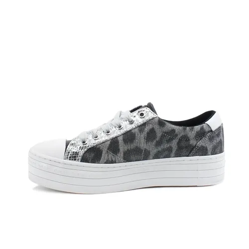 Shoes > Sneakers - - Guess - Modalova
