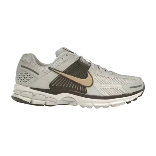 Nike - Shoes > Sneakers - Beige - Nike - Modalova