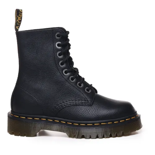 Shoes > Boots > Lace-up Boots - - Dr. Martens - Modalova