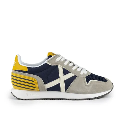 Shoes > Sneakers - - Munich - Modalova