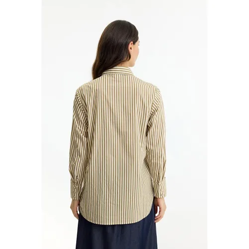 Blouses & Shirts > Shirts - - IN Front - Modalova