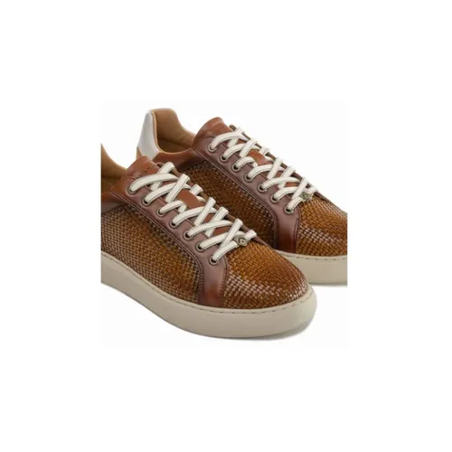 Shoes > Sneakers - - Ambitious - Modalova