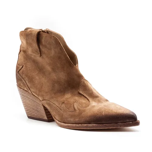 Shoes > Boots > Cowboy Boots - - Elena Iachi - Modalova