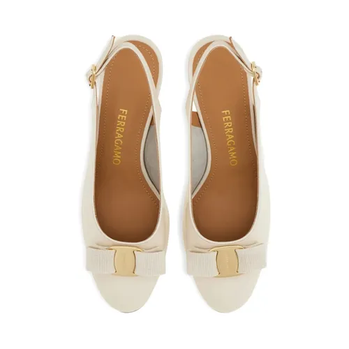 Shoes > Heels > Pumps - - Ferragamo - Modalova