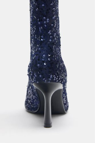 M.jpg?ts=1759757725701" - Apparel & Accessories > Shoes - Modalova