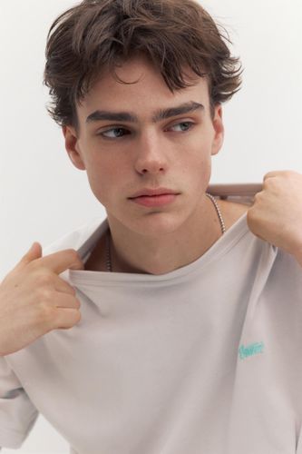 T-Shirt Boxy Logo Stwd - Pull&Bear - Modalova