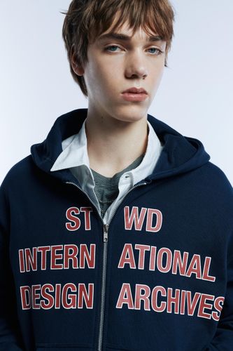 Ttps://static.pullandbear.net/assets/public/6344/afa0/4bfa4366b76c/310ff3c61f81/03550504400-A2M/03550504400-A2M.jpg?ts=1764756116961" - Apparel & Accessories > Clothing > Outerwear > Coats & Jackets - Modalova