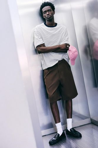 Bermuda Habillée À Pinces - Pull&Bear - Modalova