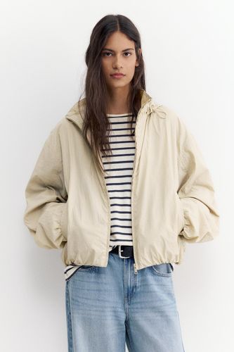 Blouson Léger À Capuche - Pull&Bear - Modalova