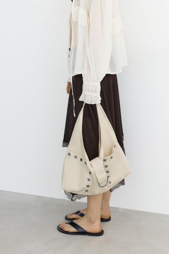 Sac Porté Épaule À Clous - Pull&Bear - Modalova
