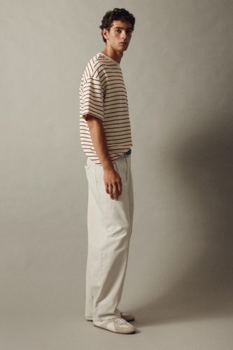 Pantalon Chino Baggy À Pinces - Pull&Bear - Modalova