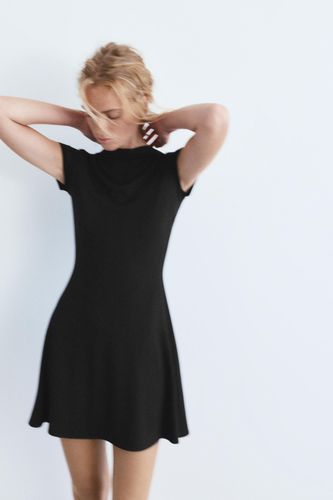 Robe Courte À Col Montant - Pull&Bear - Modalova