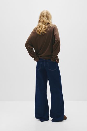 Pullandbear.net/assets/public/ca7c/53ec/bc0b43fb9fb6/a2bbe010eaa6/07683324401-A3M/07683324401-A3M.jpg?ts=1755090867188" - Apparel & Accessories > Clothing > Pants - Modalova