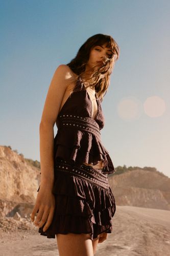 Top Encolure Américaine Volants Et Clous - Pull&Bear - Modalova