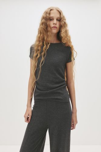 Blic/d8e4/bfd7/af784ab9b57e/dc4535c2dd18/07152366922-A2M/07152366922-A2M.jpg?ts=1756898070248" - Apparel & Accessories > Clothing > Shirts & Tops - Modalova