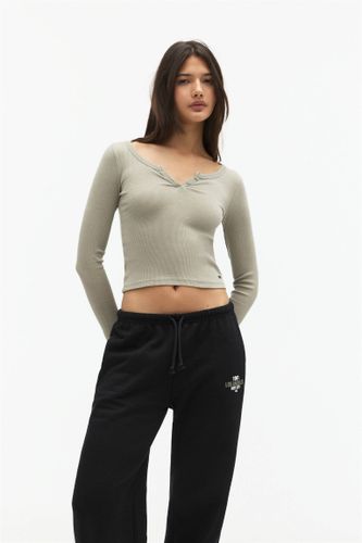T-Shirt Côtelé Boutonné - Pull&Bear - Modalova