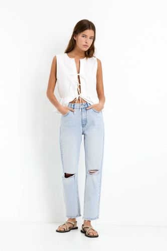 Jean Mom Déchiré - Pull&Bear - Modalova