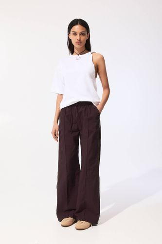 Pantalon De Survêtement À Rayure Sur Le Côté - Pull&Bear - Modalova