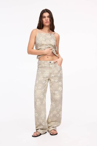 Jean Droit Fleurs - Pull&Bear - Modalova