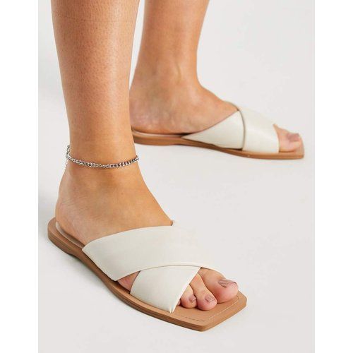 sandales compensées stradivarius
